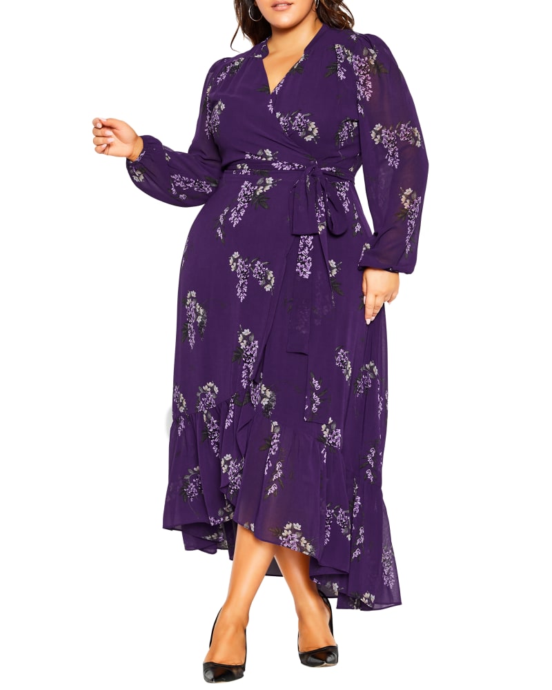 Front of a model wearing a size XS MAXI GRACE in Petunia Wisteria by City Chic. | dia_product_style_image_id:239957